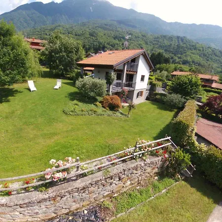 Clara Holiday home Colico